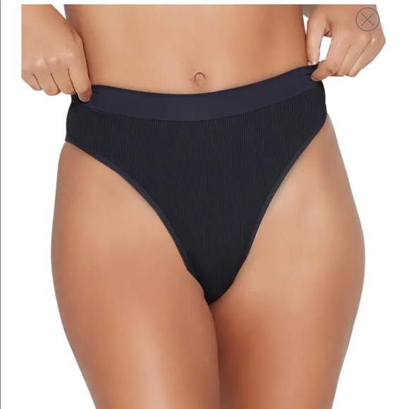 L’space two piece - Picture 3 of 4